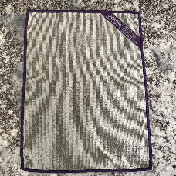 COPY - Graphite w/Purple Trim Diamond Textured Kitchen Cloth by Norwex w/BacLoc… - Picture 6 of 13